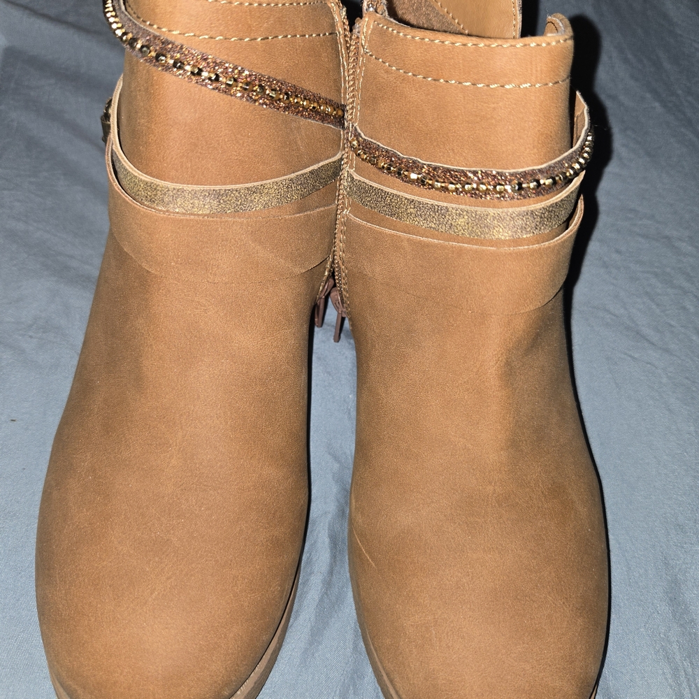 Jellypop Tan Kids Boots with Gold Accents